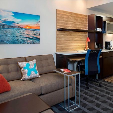 Towneplace Suites By Marriott Fort Myers אסטרו מראה חיצוני תמונה