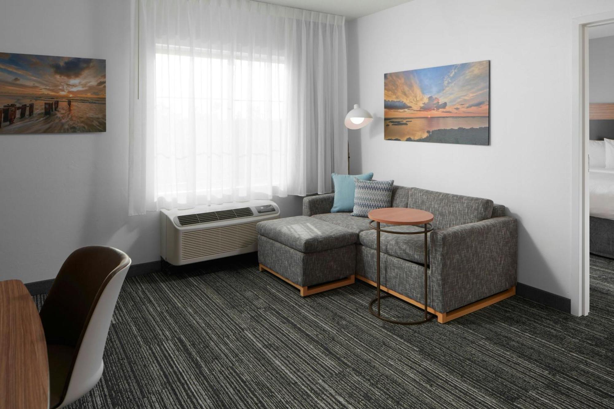 Towneplace Suites By Marriott Fort Myers אסטרו מראה חיצוני תמונה